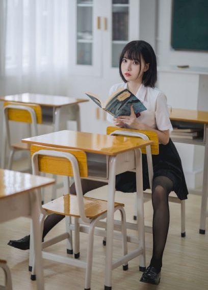 24小时在线观看免费视频小U女_高清国产国语三级