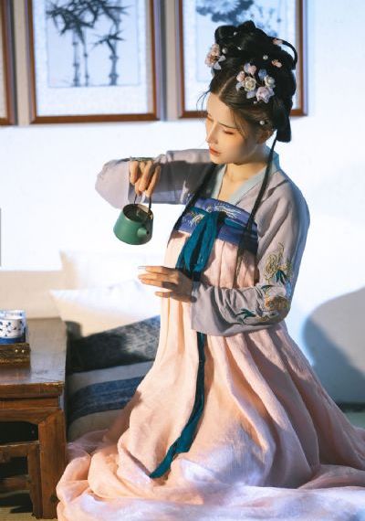 国产午睡沙发系列在线_JVID性感写真